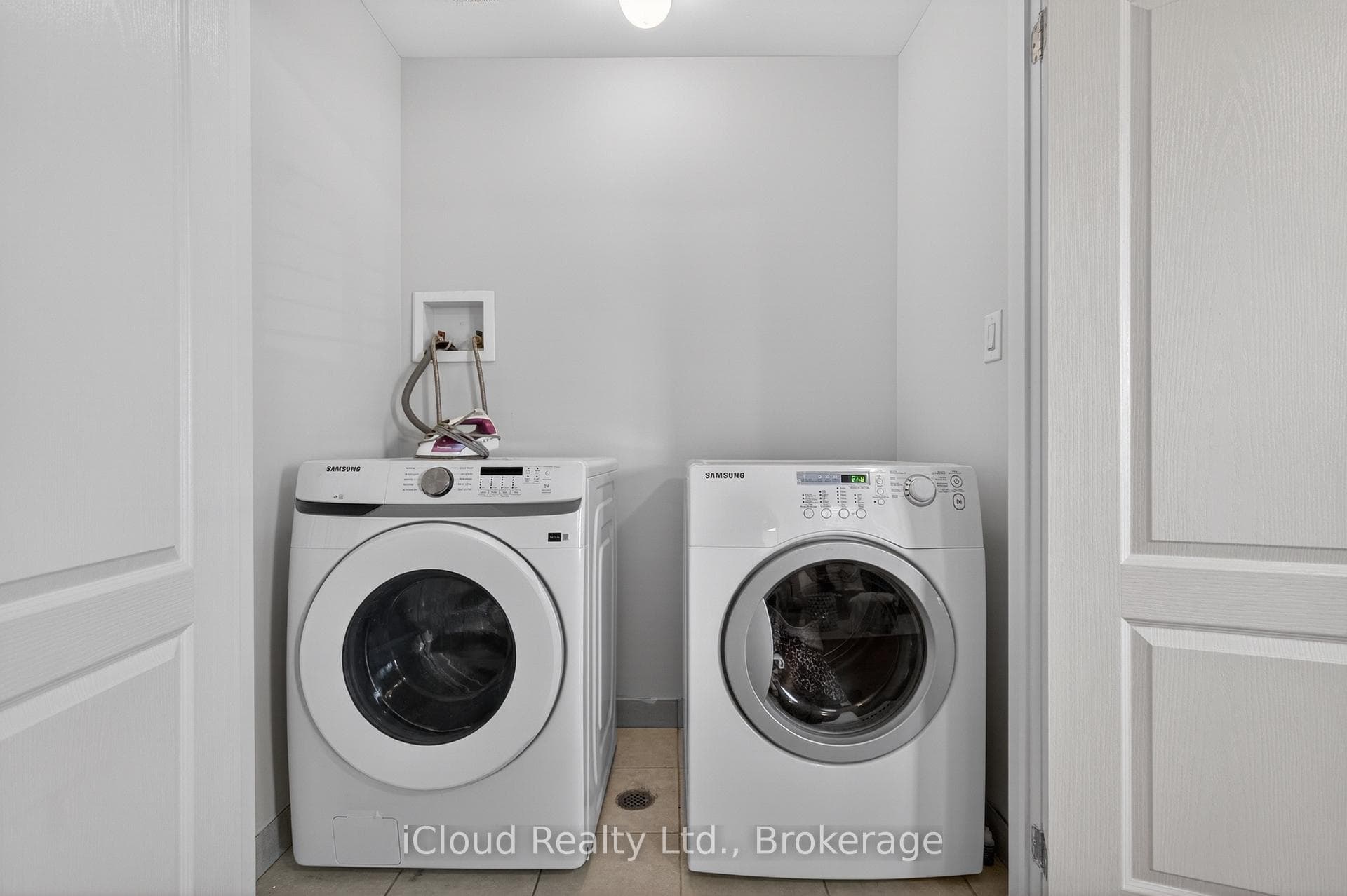 676 Speyer Circle - Semi-Detached photo 44 of 47 in Milton, Ontario
