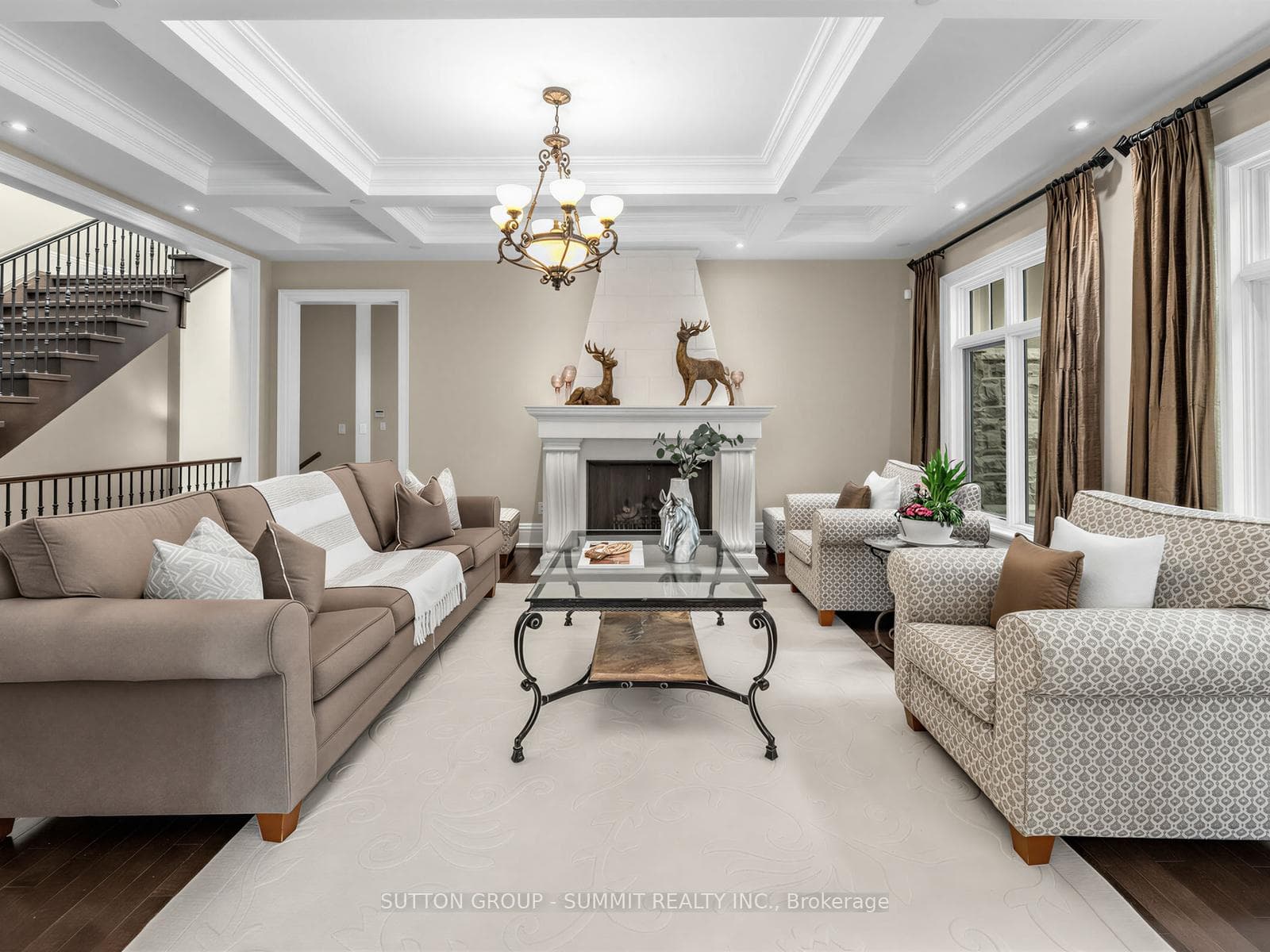 217 Eastcourt Road - Detached photo 8 of 47 in Oakville, Ontario