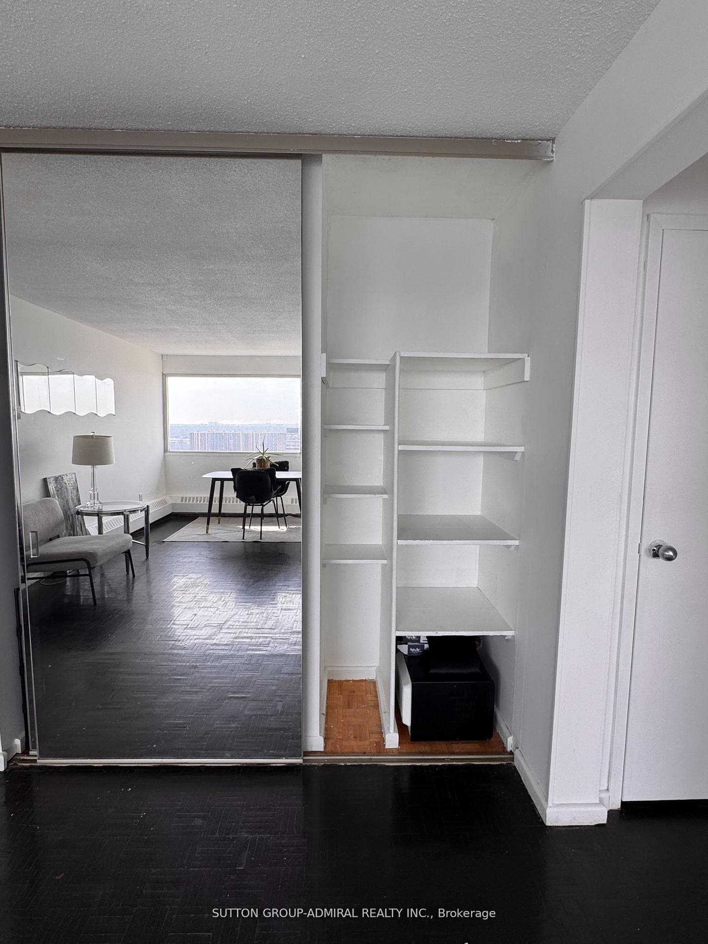 715 Don Mills Road Unit 2405 - Condo photo 9 of 28 in Flemingdon Park / Don Mills, Ontario