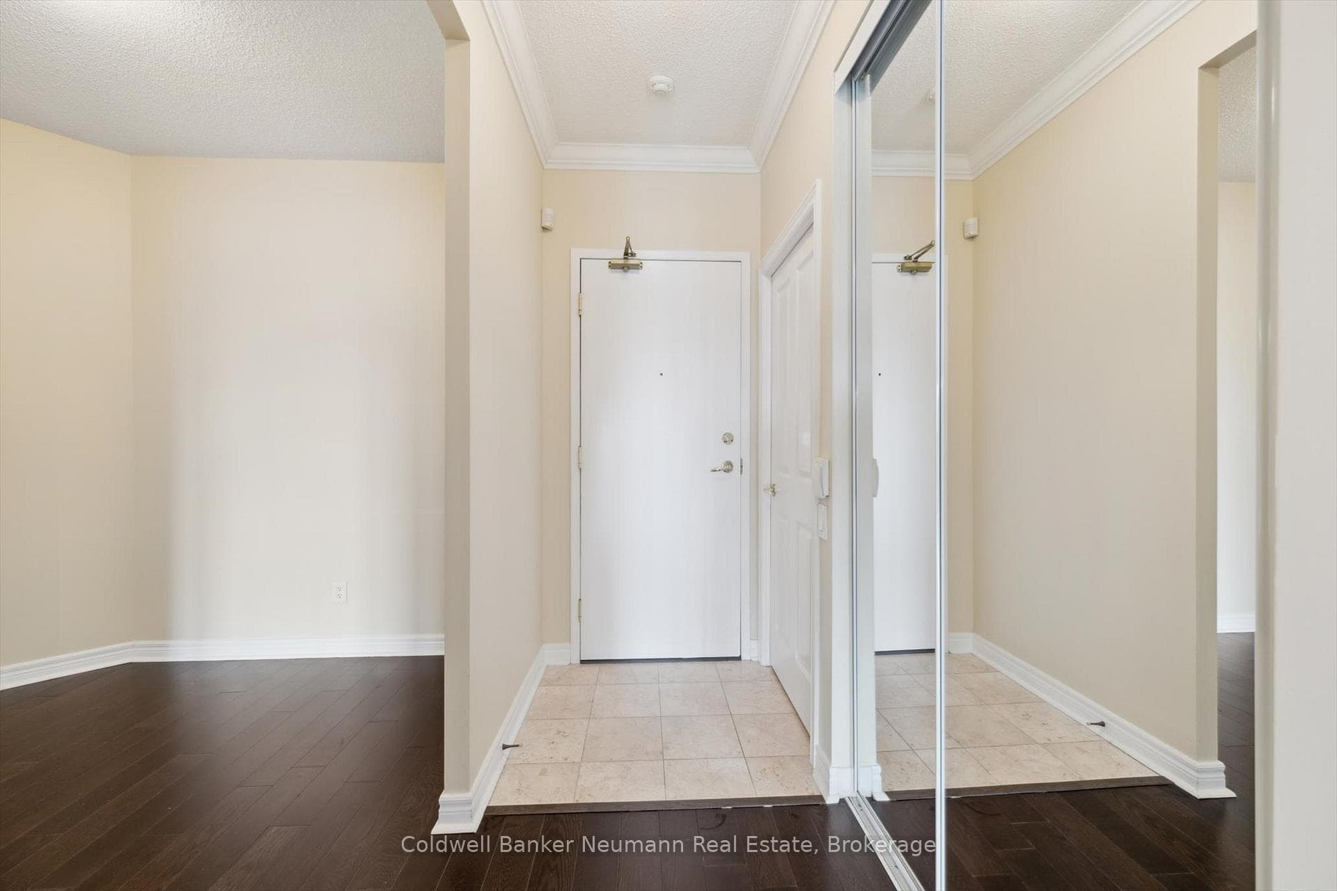 40 Old Mill Road Unit 804 - Condo photo 8 of 31 in Oakville, Ontario