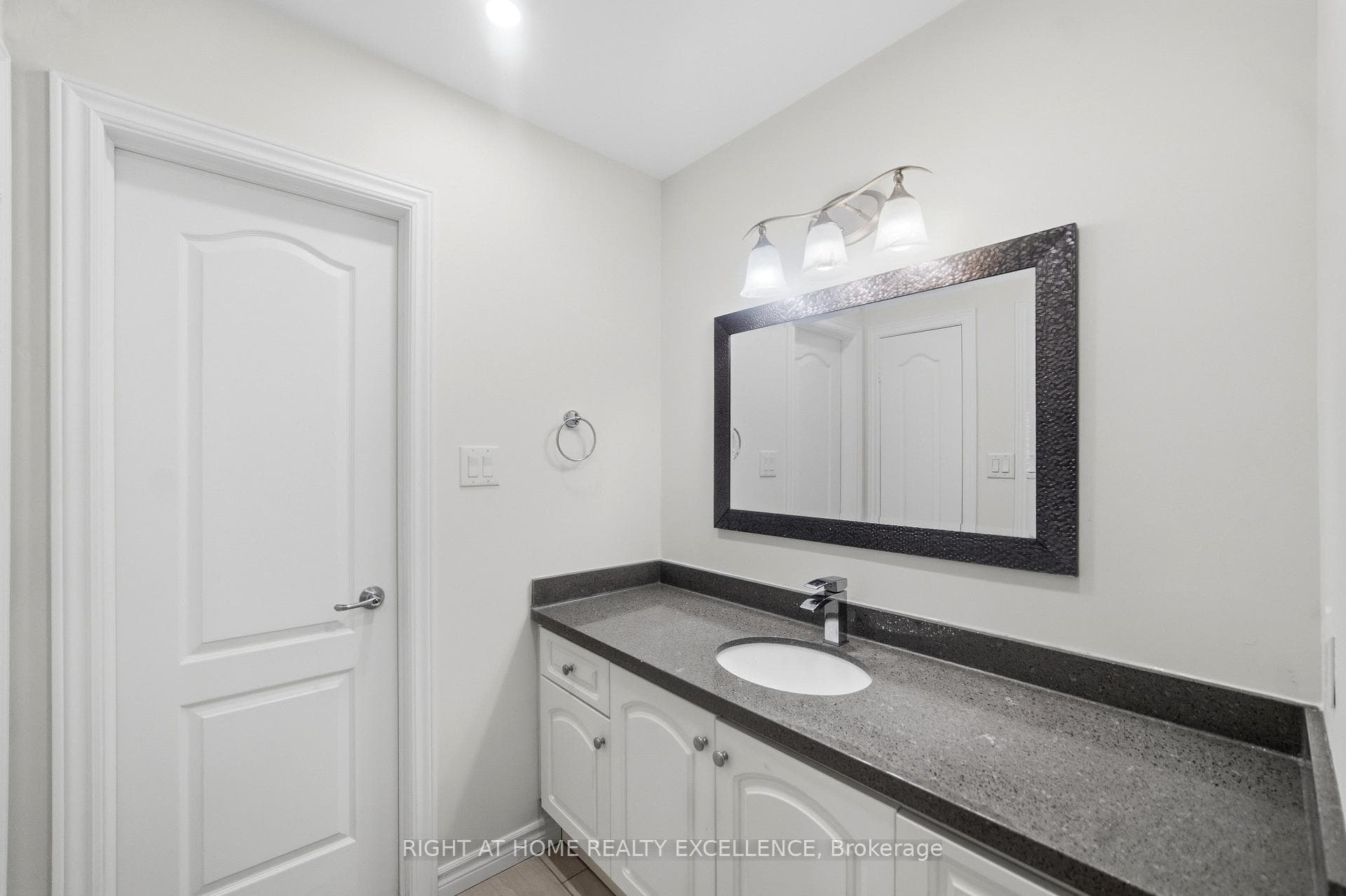 16 Whitford Court - Detached photo 28 of 39 in Brampton, Ontario