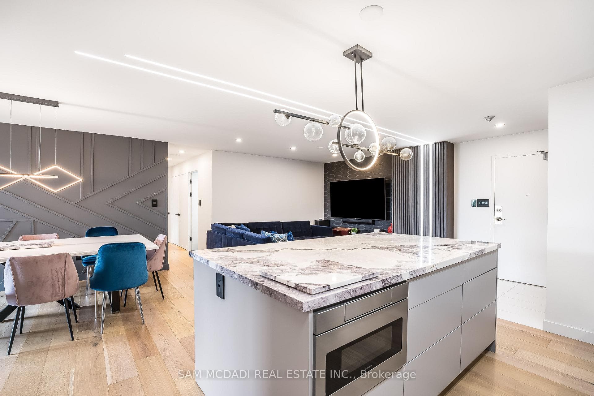 5444 Yonge Street Unit 304 - Condo photo 12 of 40 in Thornhill / Willowdale, Ontario