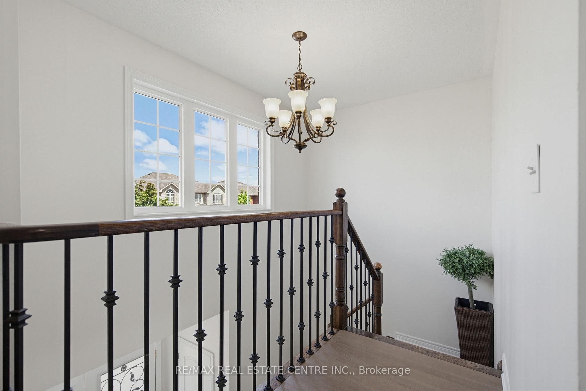 7 Resserville Street - Detached photo 15 of 43 in Brampton, Ontario