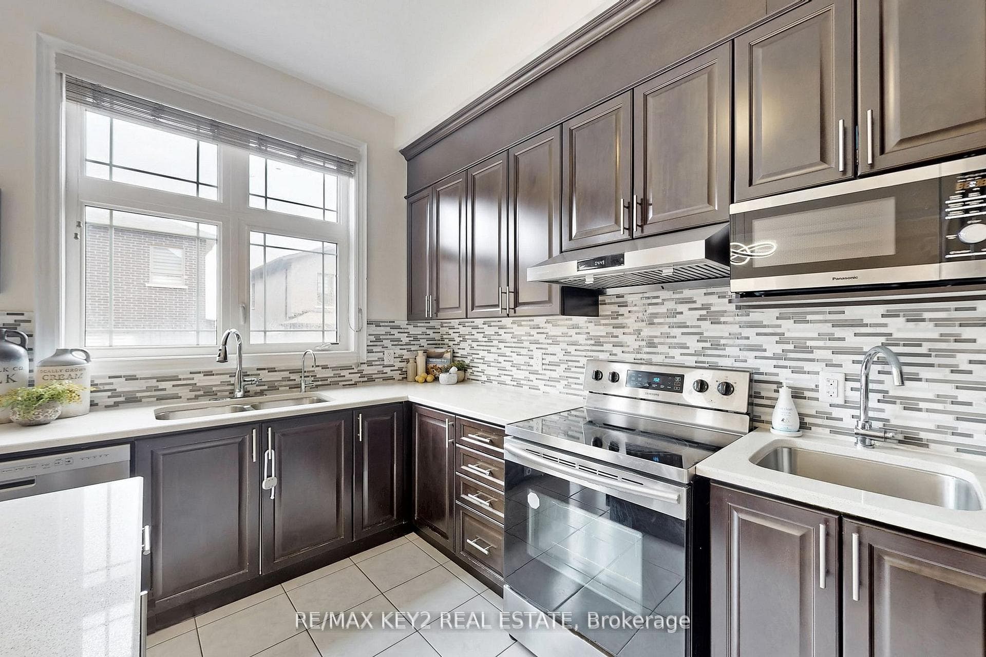 10 Lyle Way - Detached photo 19 of 49 in Brampton, Ontario