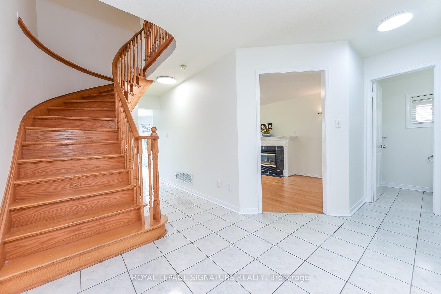 1307 Midgreen Lane - Detached photo 14 of 50 in Mississauga, Ontario