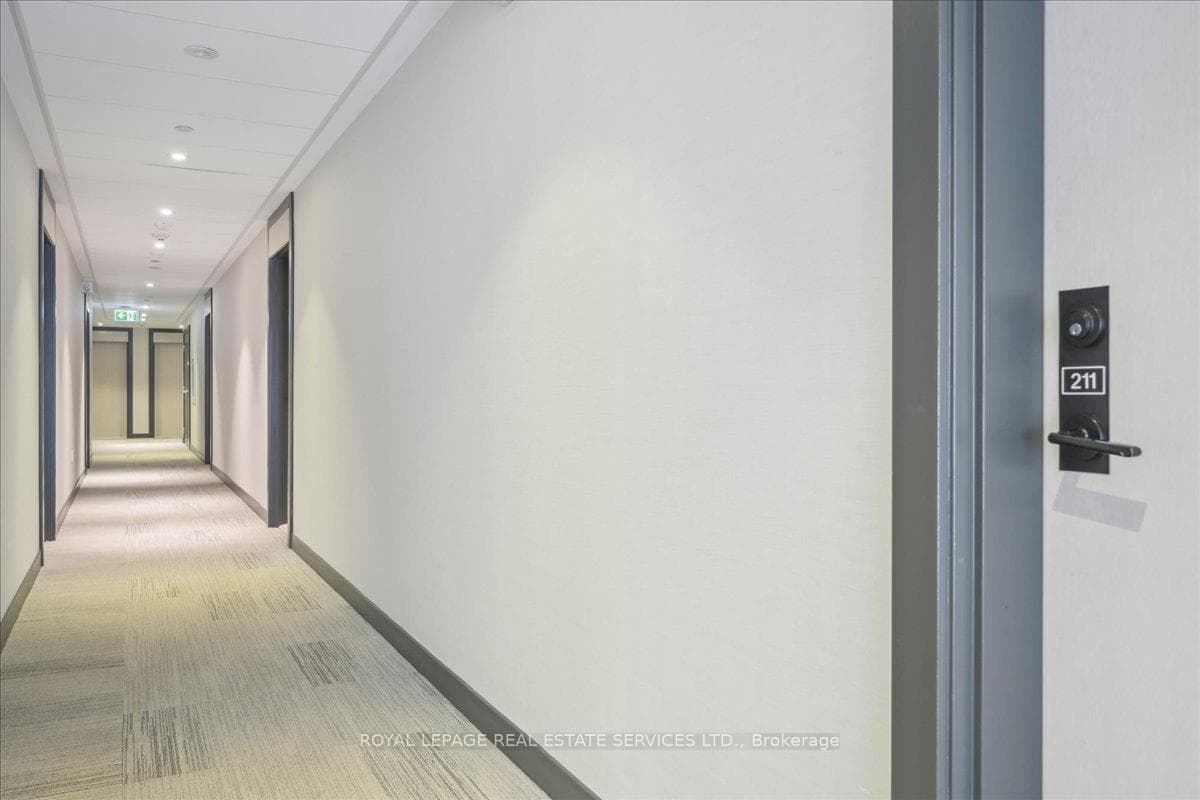 168 Sabina Drive Unit 211 - Condo photo 5 of 41 in Oakville, Ontario