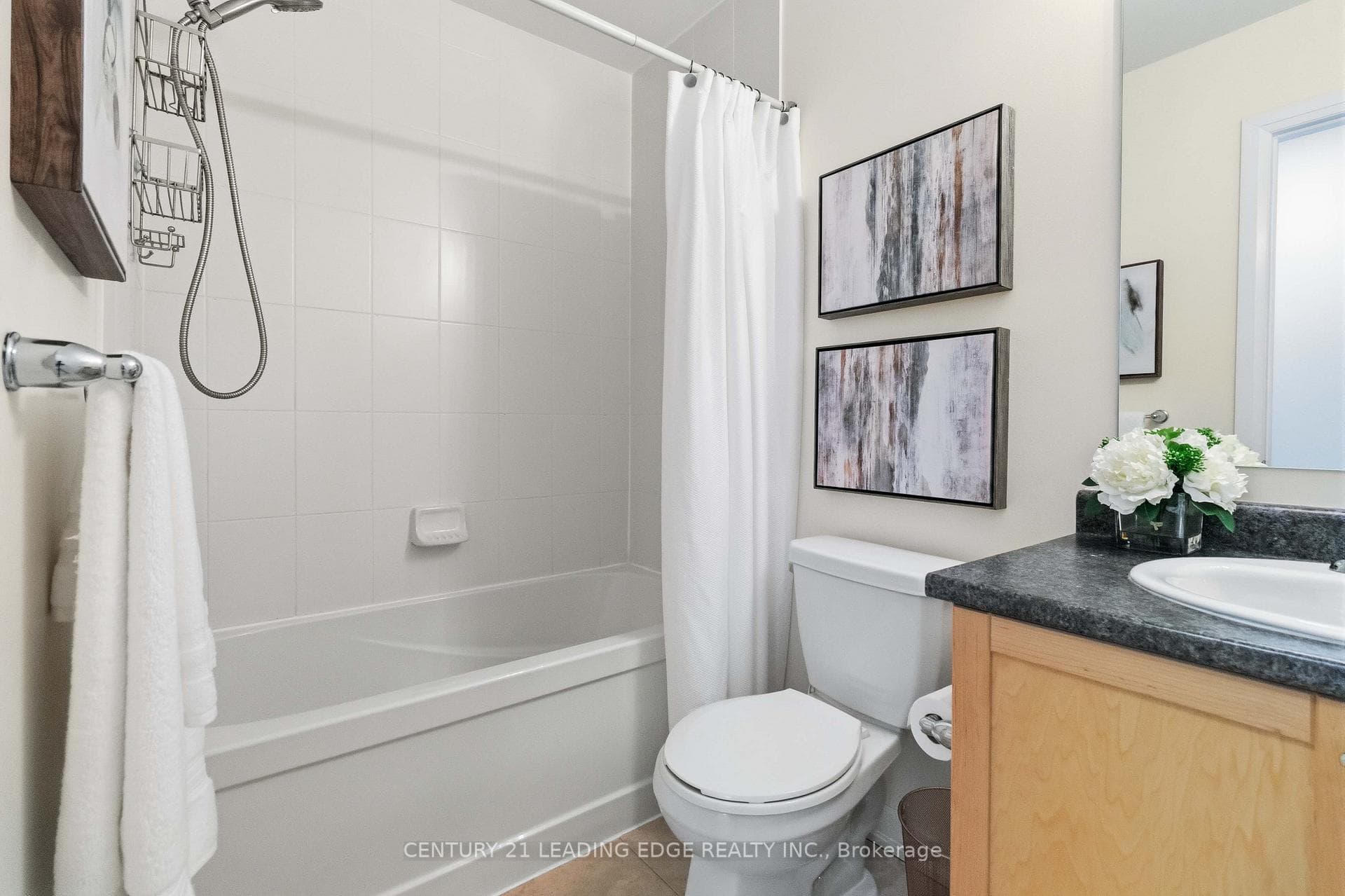 165 Hampshire Way Unit 106 - Townhouse photo 15 of 28 in Milton, Ontario
