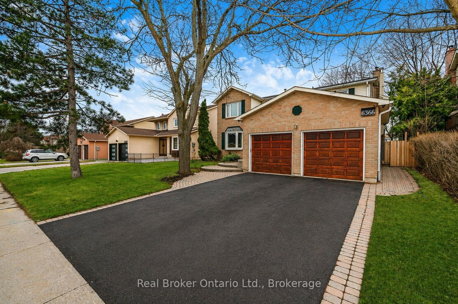 6366 Miller's Grove - Detached photo 1 of 46 in Mississauga, Ontario