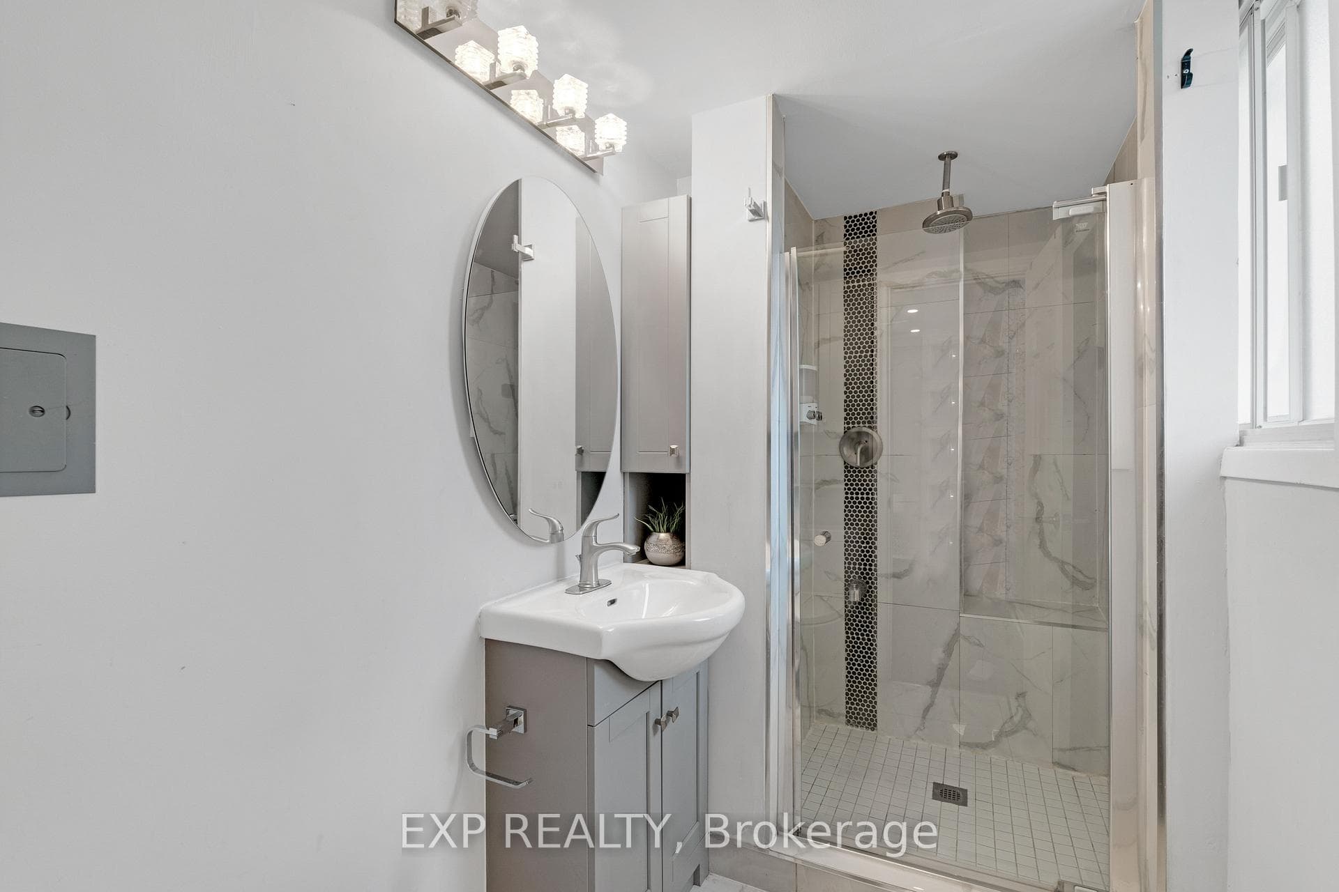 3460 Cawthra Road - Detached photo 16 of 49 in Mississauga, Ontario