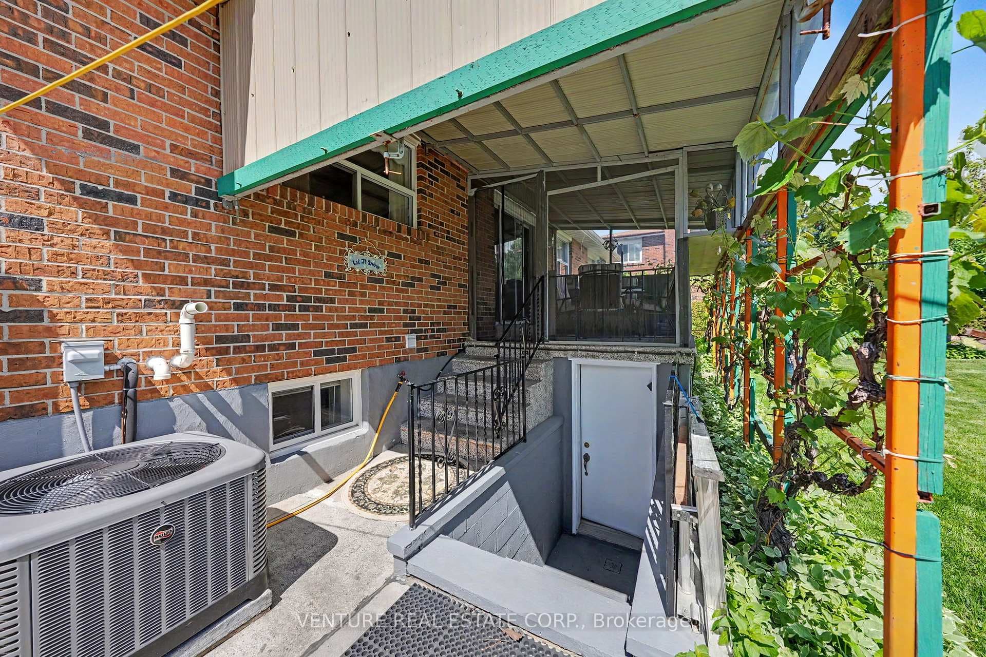346 Centre Street - Detached photo 44 of 50 in Brampton, Ontario