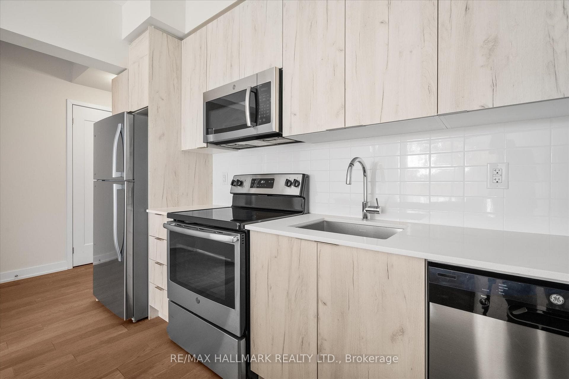 1350 Kingston Road Unit 409 - Condo photo 20 of 34 in Birch Cliff / Cliffside, Ontario