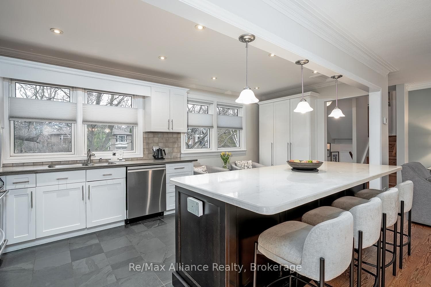 183 Westminster Drive - Detached photo 14 of 44 in Oakville, Ontario