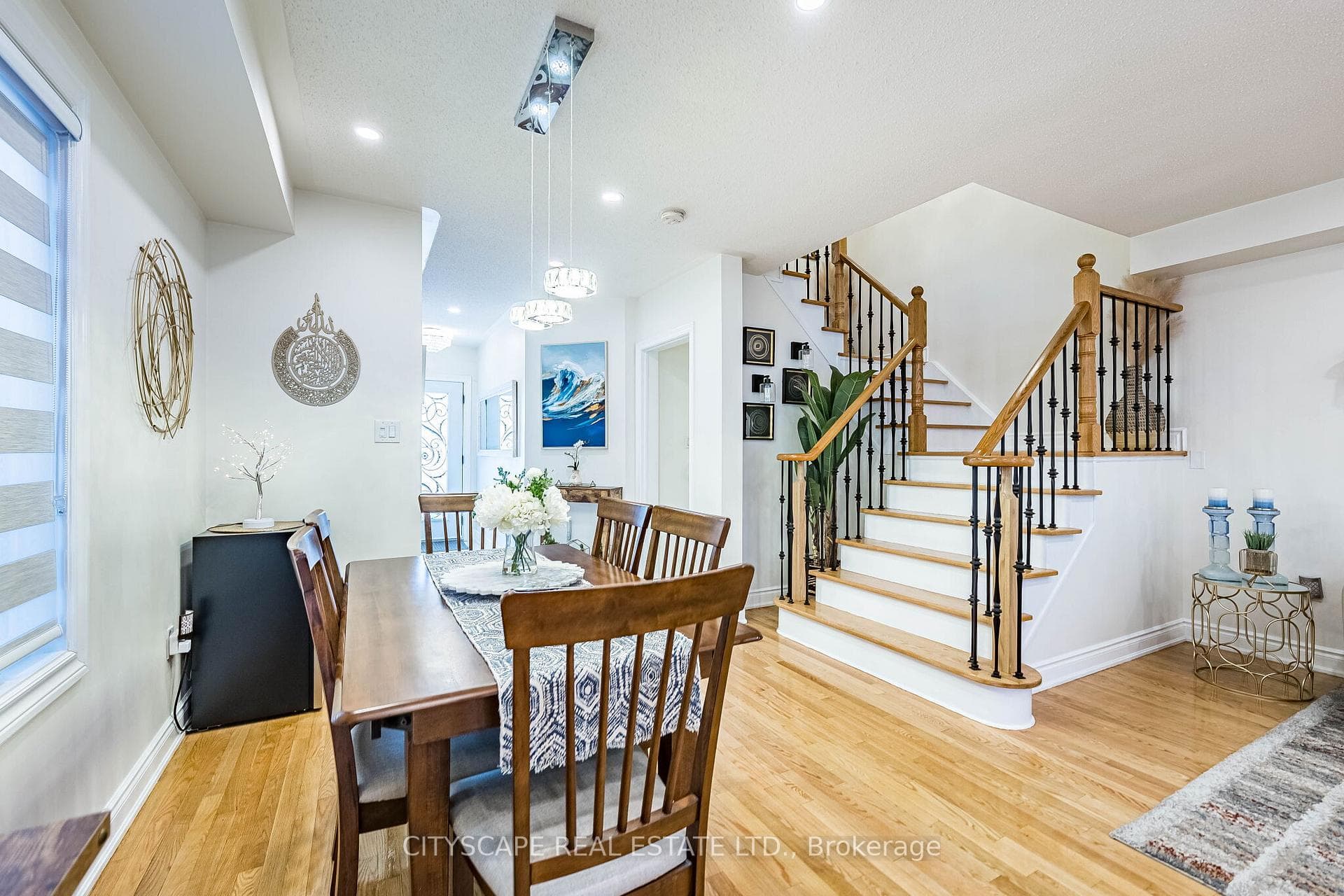 6681 Jazzy Mews - Semi-Detached photo 10 of 50 in Mississauga, Ontario