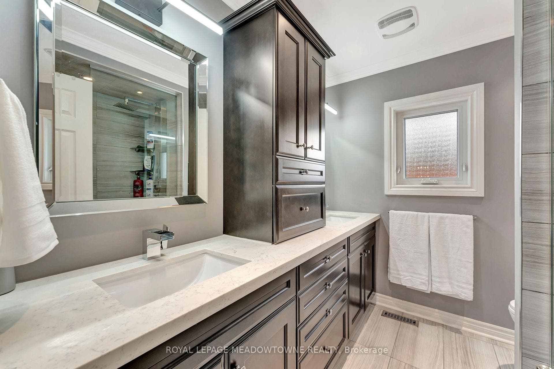 2008 Peak Place - Detached photo 24 of 40 in Oakville, Ontario