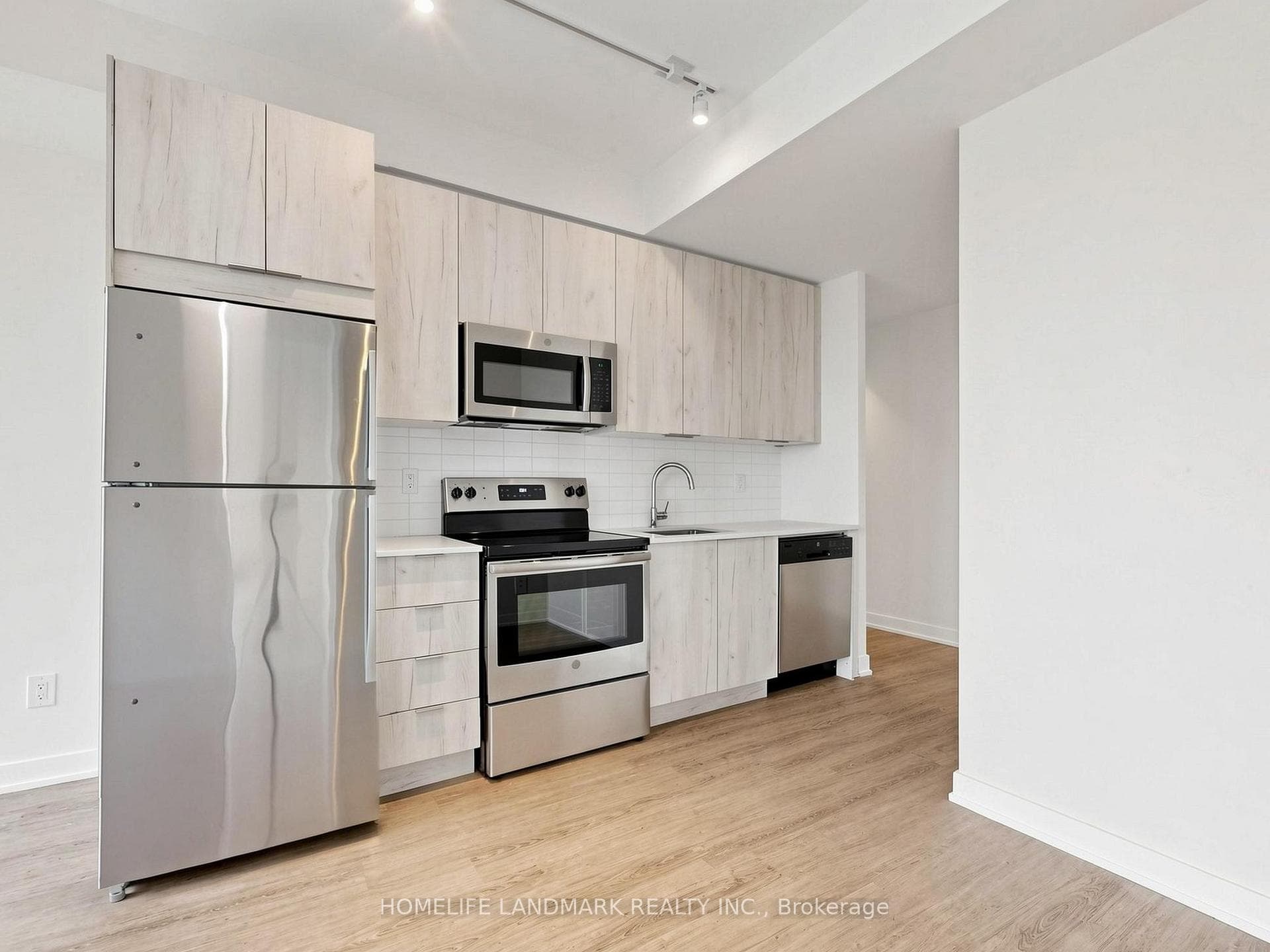 1350 Kingston Road Unit 209 - Condo photo 10 of 26 in Birch Cliff / Cliffside, Ontario