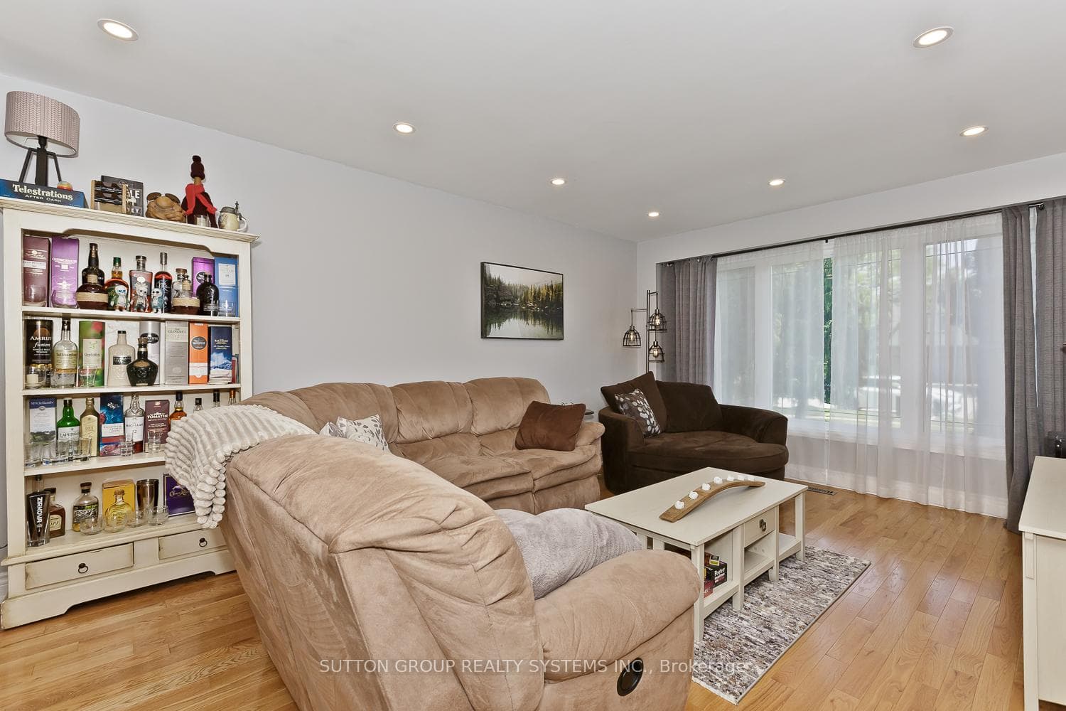 6686 Barrisdale Drive - Detached photo 11 of 47 in Mississauga, Ontario