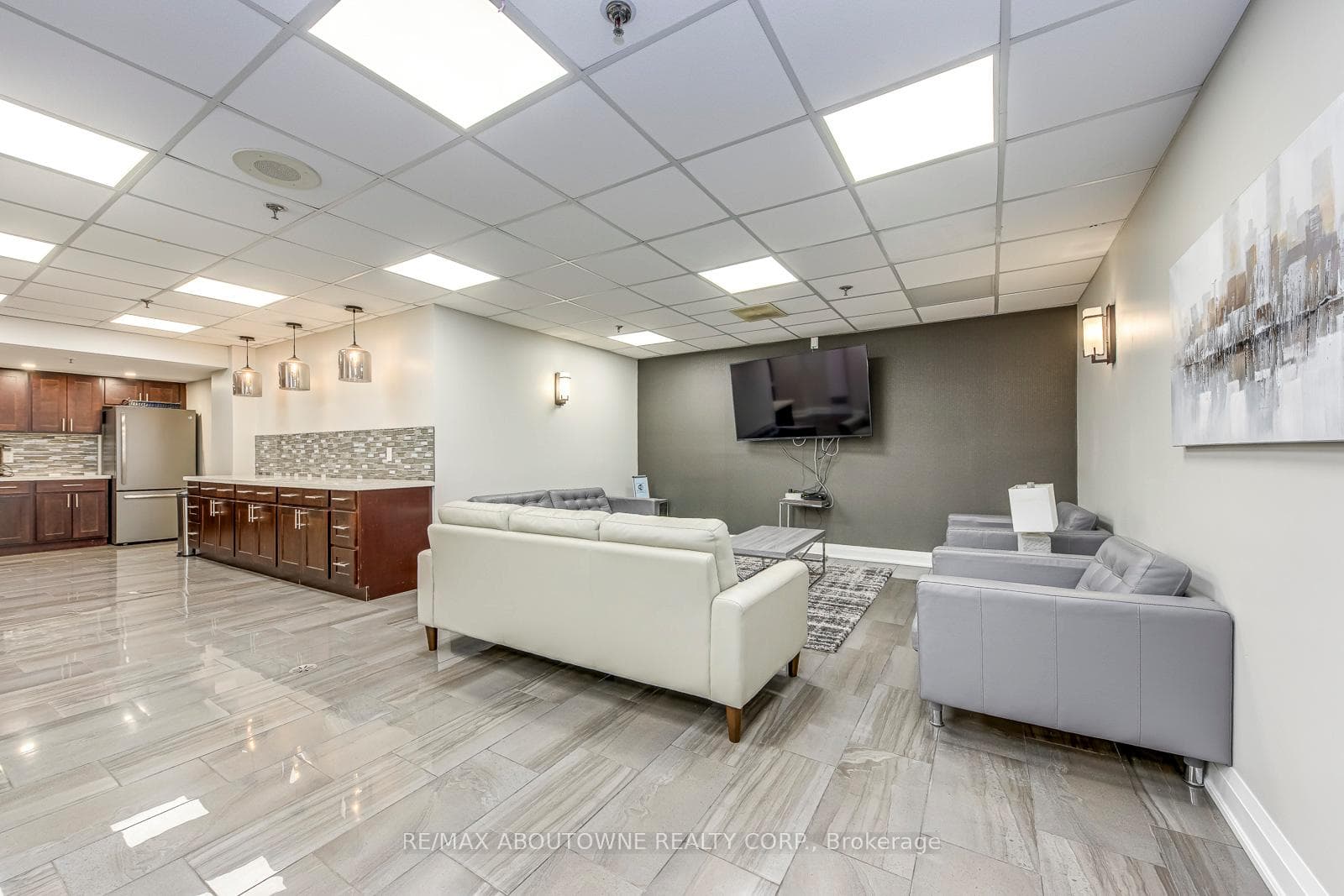 1270 Maple Crossing Boulevard Unit 1705 - Condo photo 42 of 44 in Burlington, Ontario
