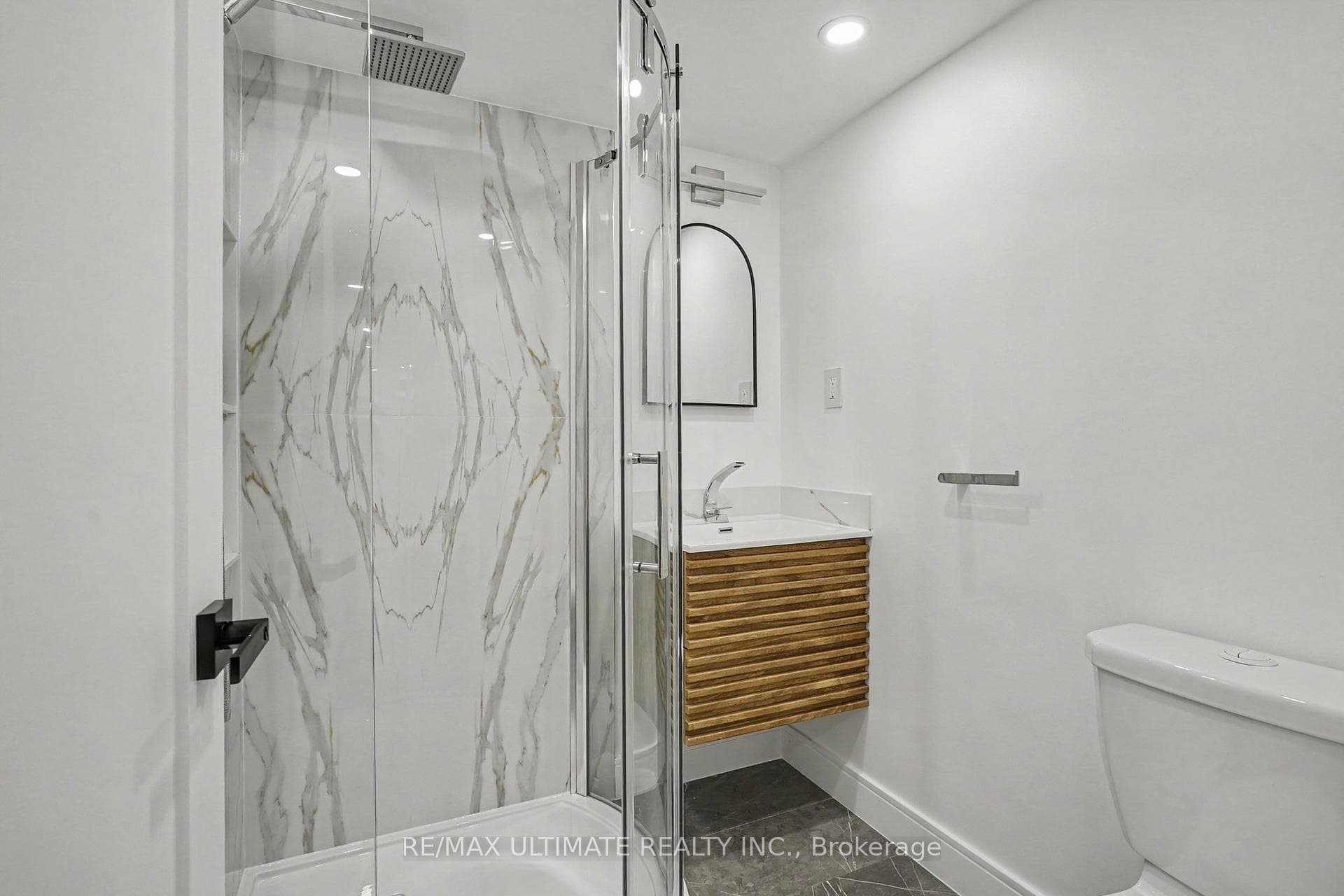 89 Alberta Avenue - Semi-Detached photo 32 of 49 in Annex / Yorkville / Summerhill, Ontario