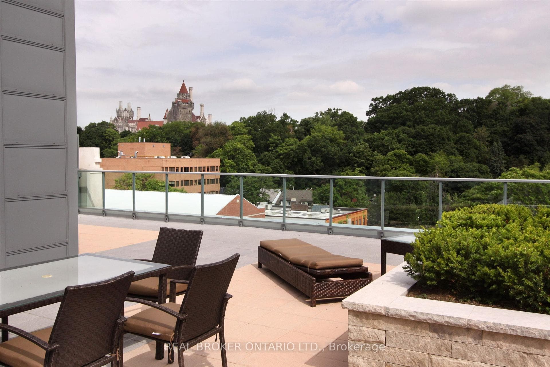 380 Macpherson Avenue Unit 209 - Condo photo 42 of 49 in Annex / Yorkville / Summerhill, Ontario
