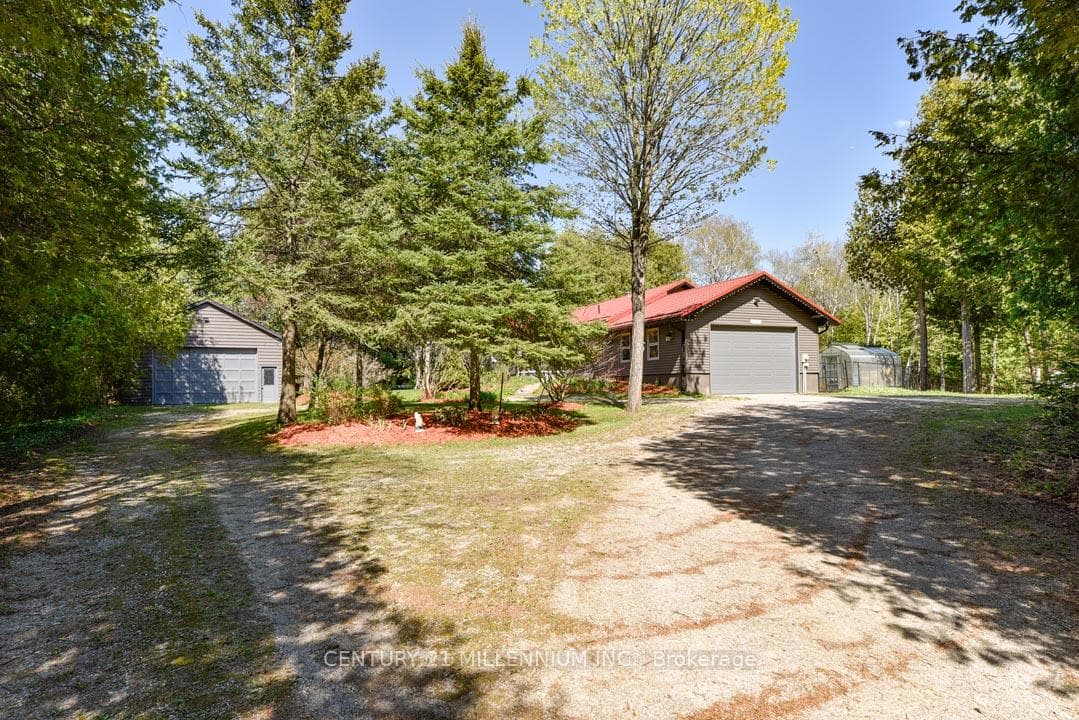 18599 Horseshoe Hill Road - Detached photo 4 of 48 in Caledon, Ontario