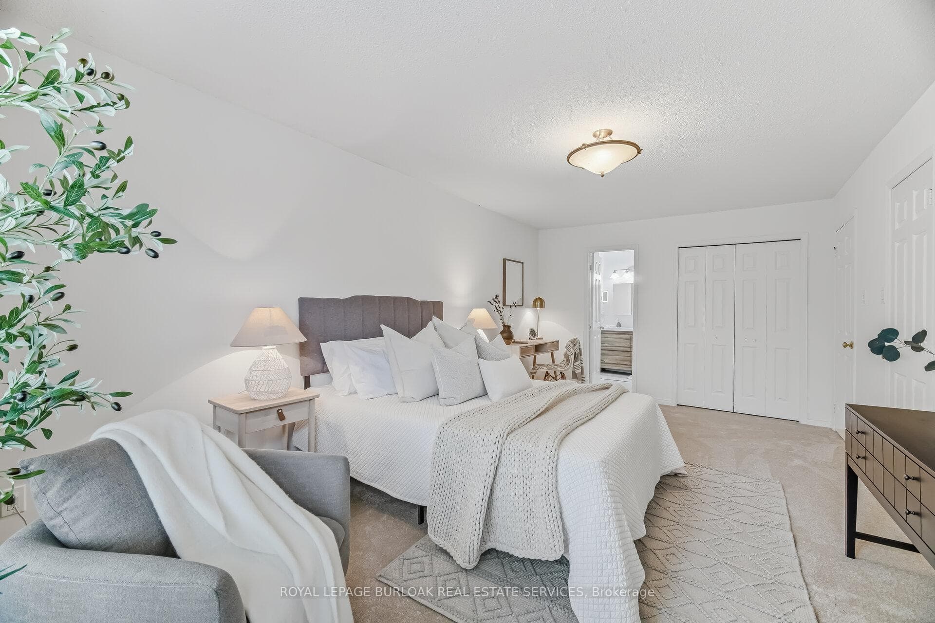 1004 Roxborough Drive - Detached photo 26 of 50 in Oakville, Ontario