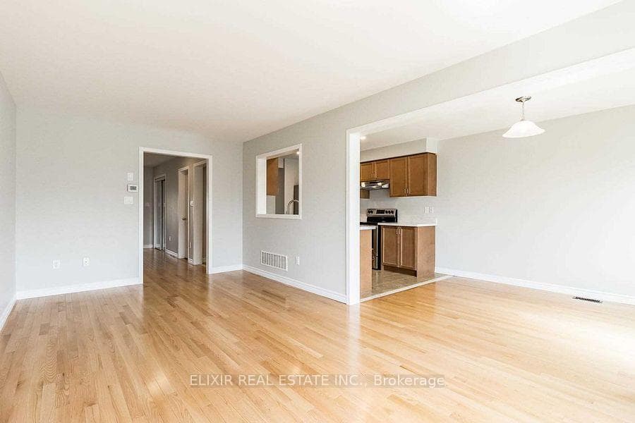 90 Delport Close - Townhouse photo 9 of 36 in Brampton, Ontario