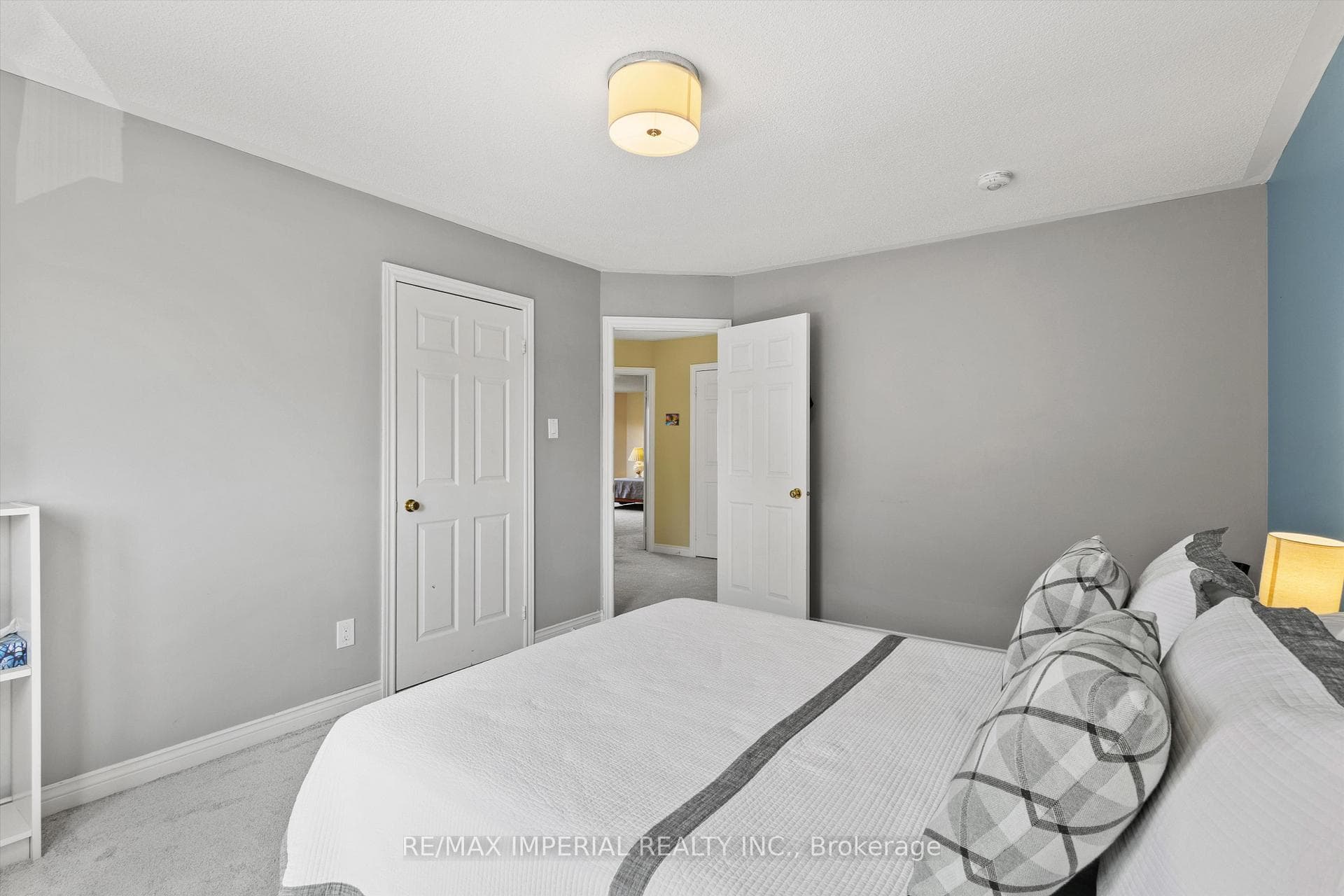 2044 Schoolmaster Circle - Detached photo 32 of 45 in Oakville, Ontario
