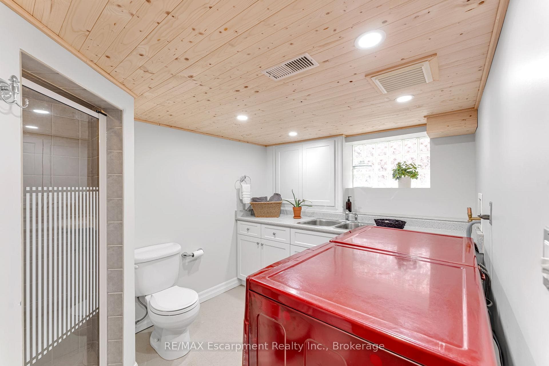546 HURD Avenue - Detached photo 30 of 46 in Burlington, Ontario