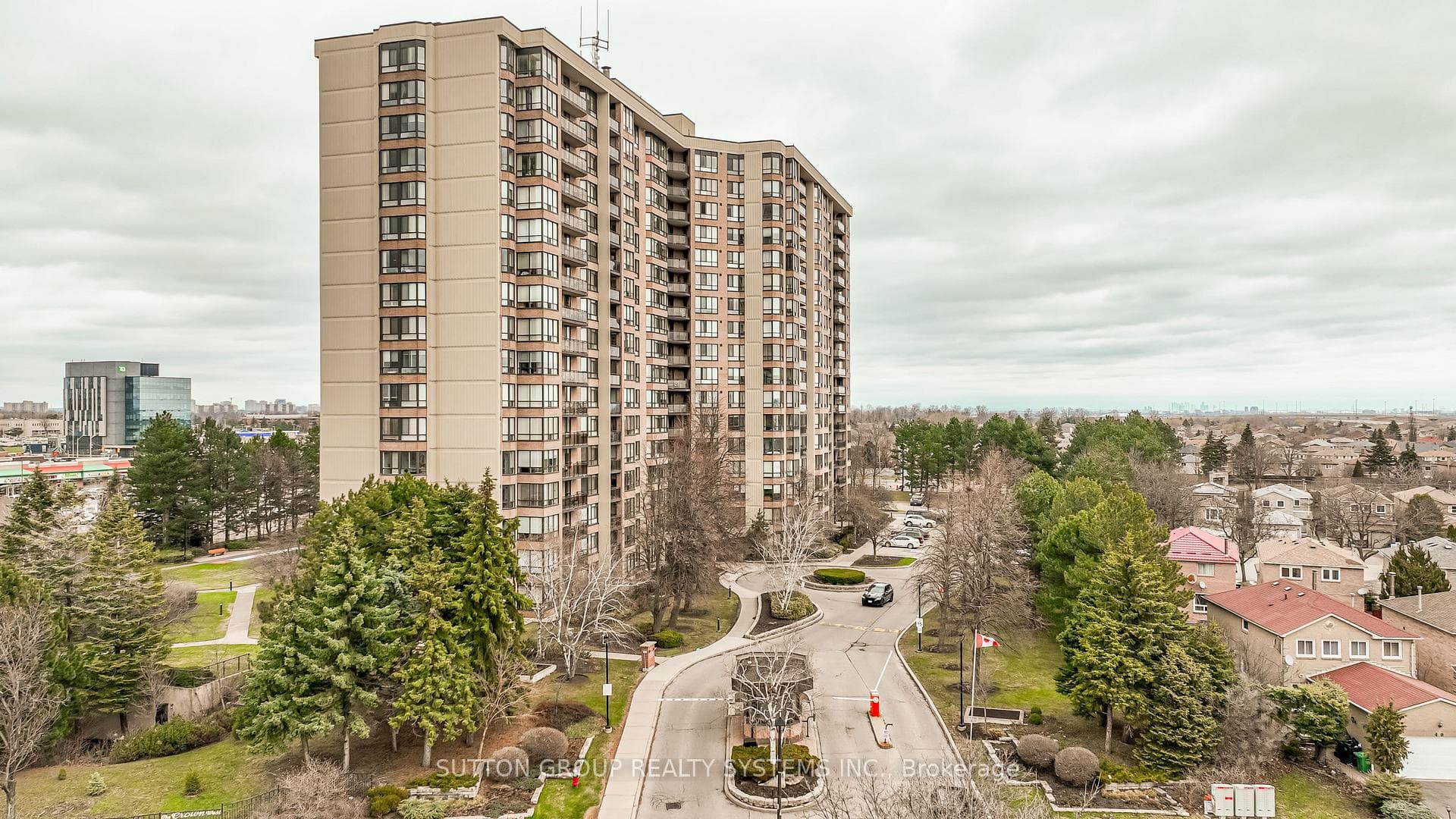 20 Cherrytree Drive Unit #802 - Condo for sale in Mount Pleasant, Ontario