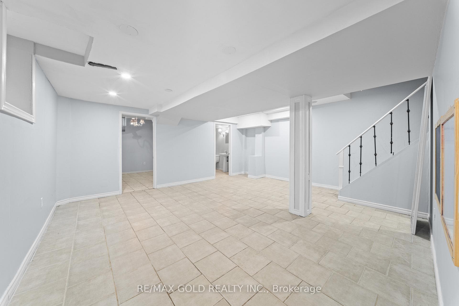 15 Revelstoke Place - Semi-Detached photo 39 of 49 in Brampton, Ontario