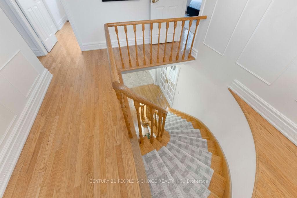2250 Kenbarb Road - Detached photo 20 of 49 in Mississauga, Ontario