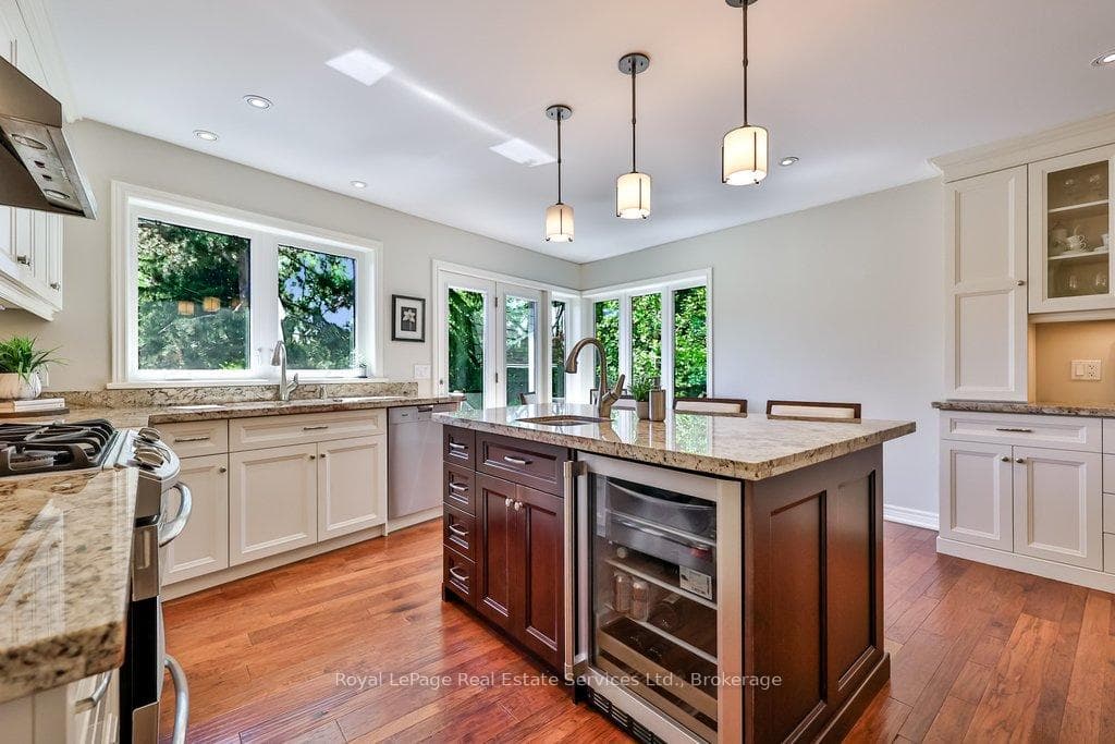 1528 Warland Road - Detached photo 15 of 50 in Oakville, Ontario