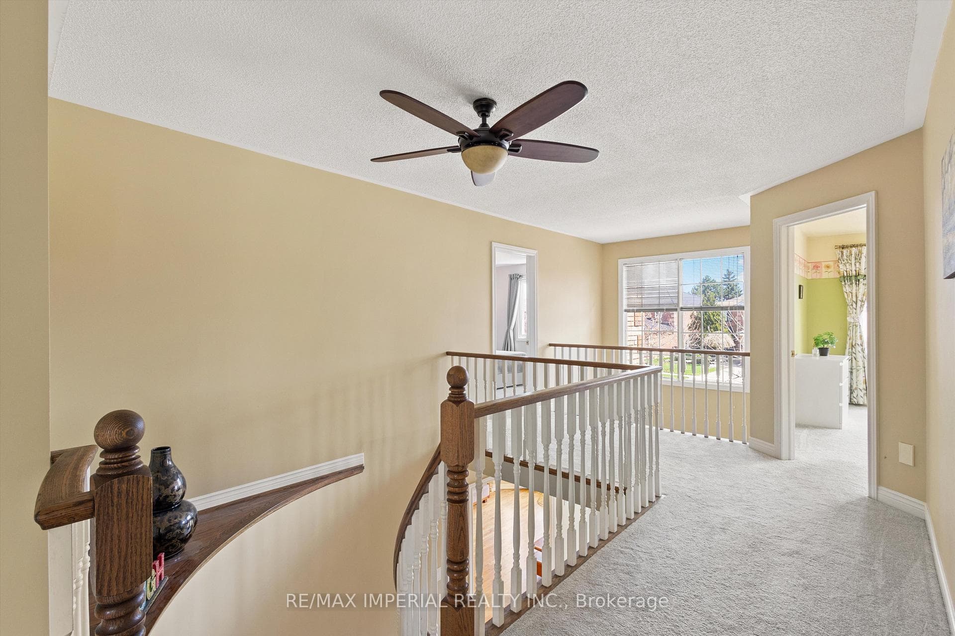 2044 Schoolmaster Circle - Detached photo 19 of 45 in Oakville, Ontario