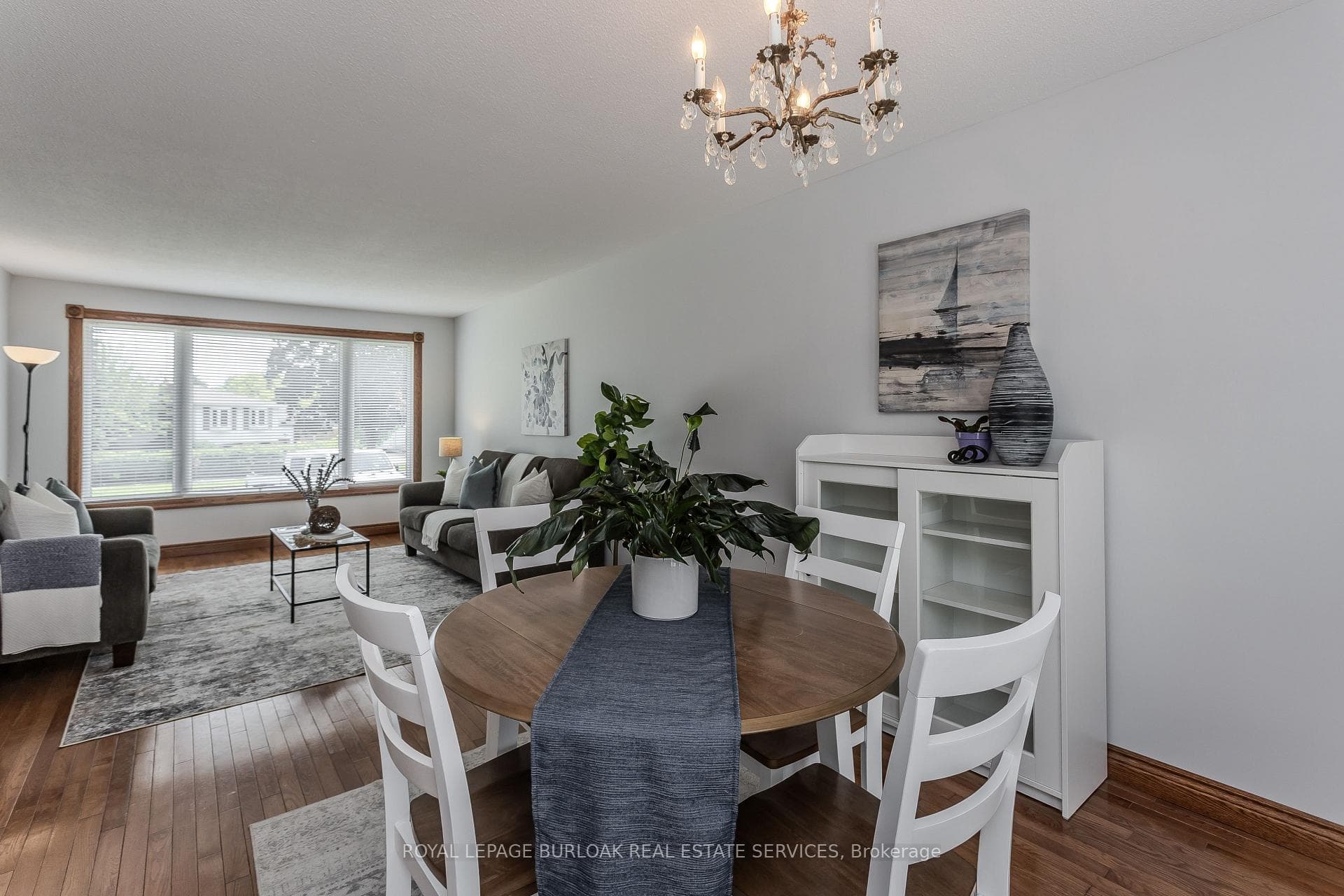 3125 Michael Crescent - Detached photo 8 of 34 in Burlington, Ontario