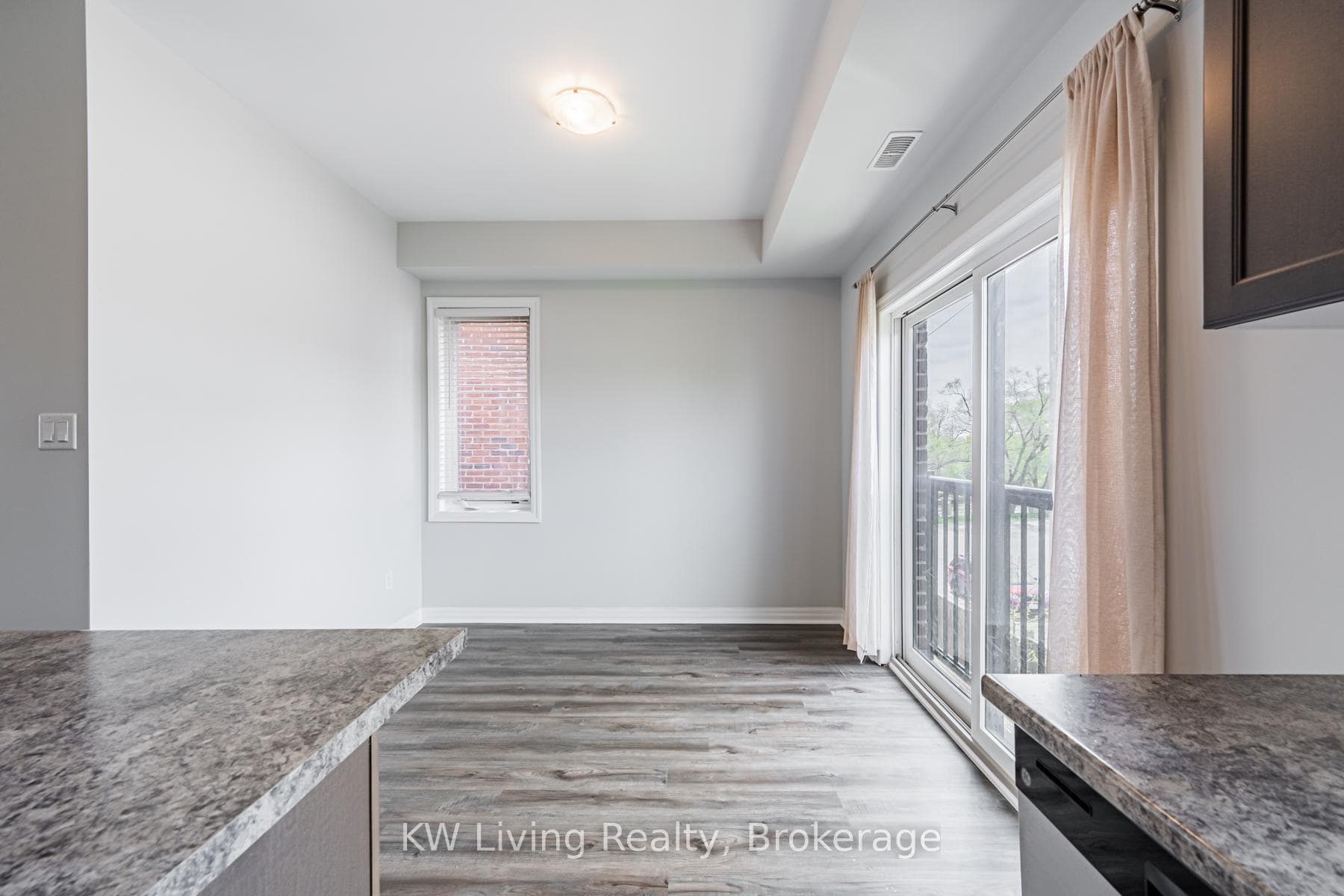 70 Plains Road Unit 18 - Condo photo 16 of 50 in Burlington, Ontario