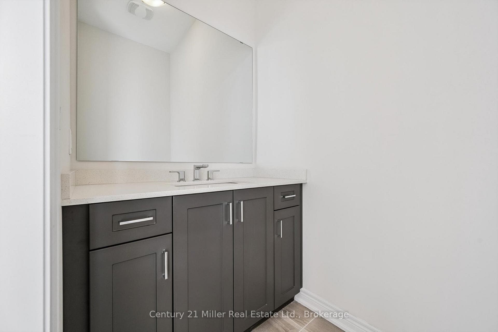 3199 Sixth Line - Townhouse photo 12 of 38 in Oakville, Ontario