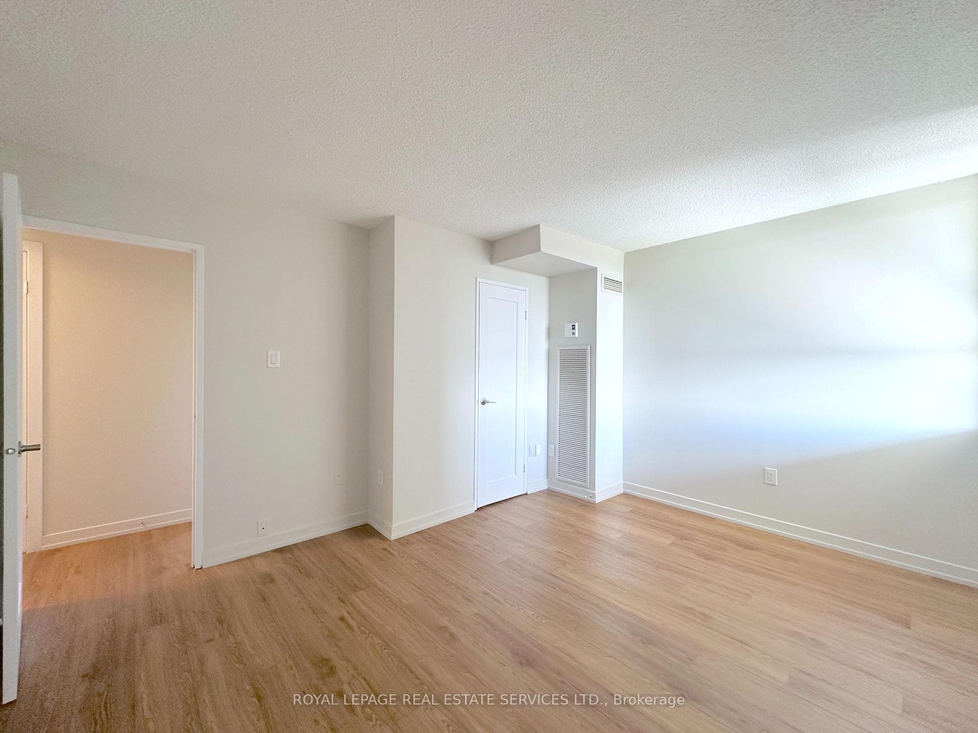 190 Clark Boulevard Unit 1112 - Condo photo 8 of 18 in Brampton, Ontario