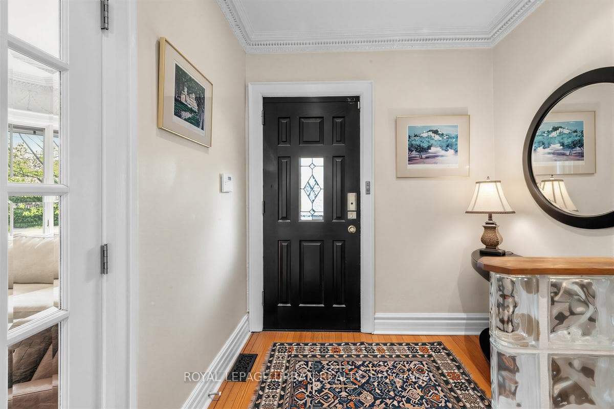 44 Austin Terrace - Semi-Detached photo 3 of 41 in Annex / Yorkville / Summerhill, Ontario