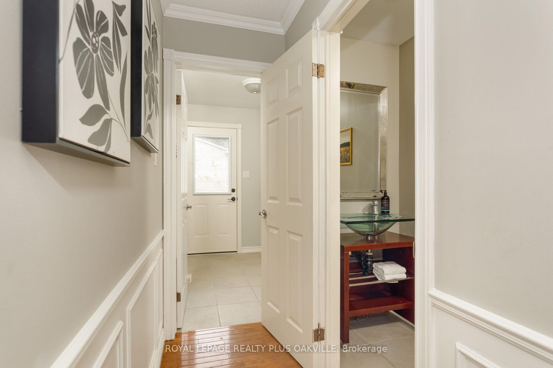 295 Shoreacres Road - Detached photo 31 of 49 in Burlington, Ontario