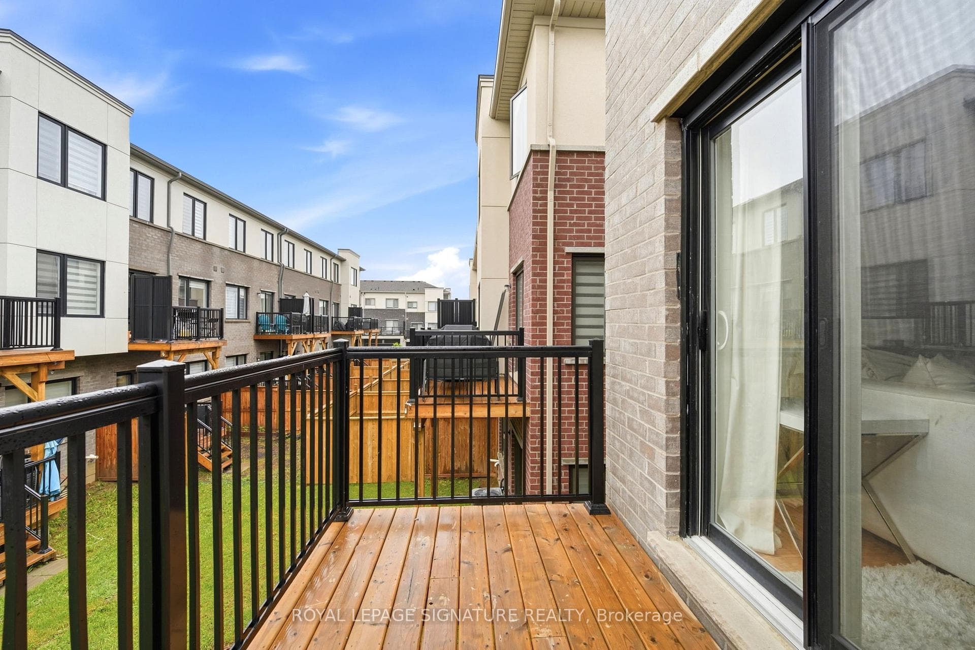 12 Heathrow Lane - Townhouse photo 39 of 40 in Caledon, Ontario