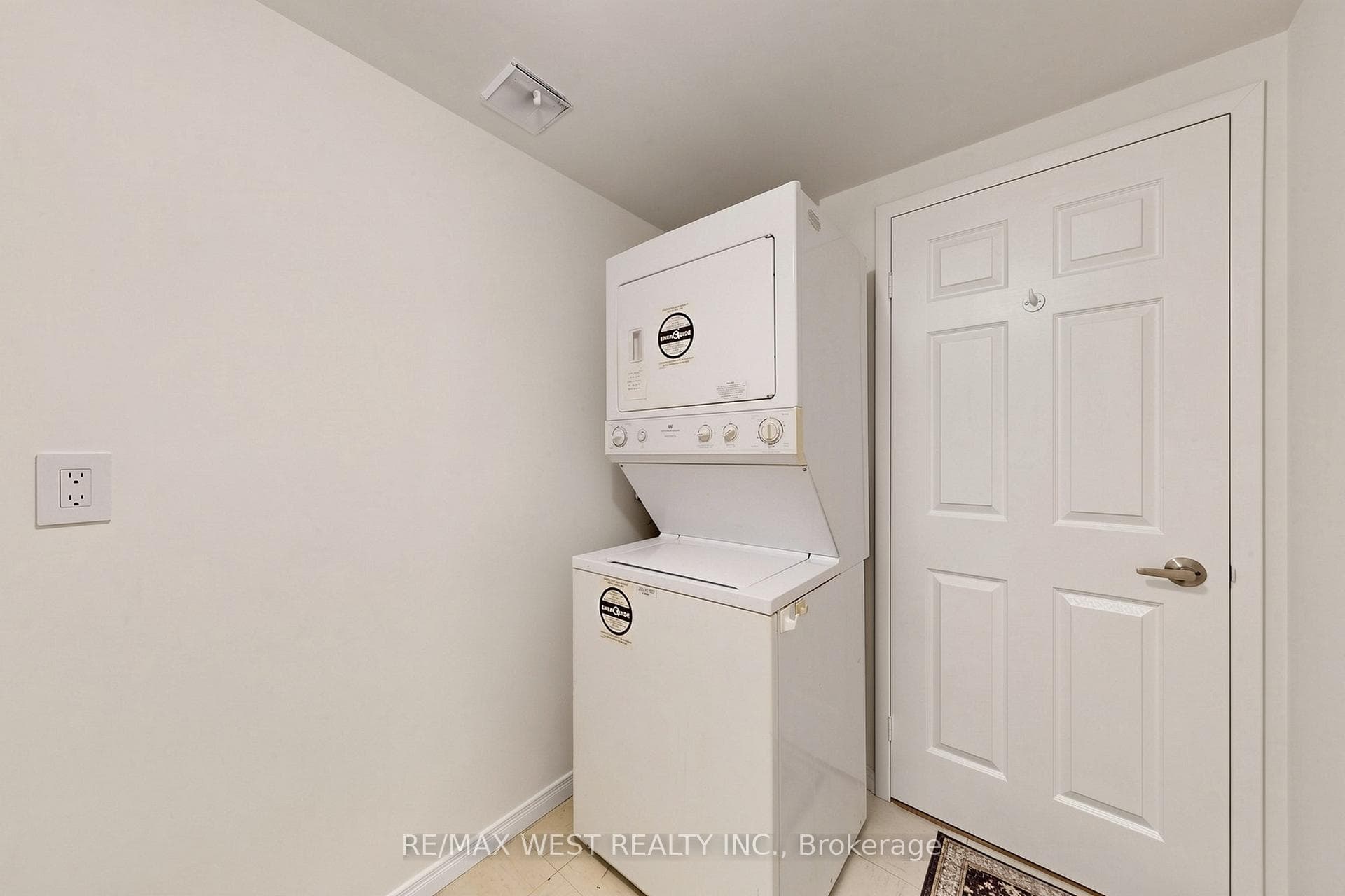 5 Concorde Place Unit 1302 - Condo photo 33 of 47 in Don Mills / Parkwoods / Victoria Village, Ontario