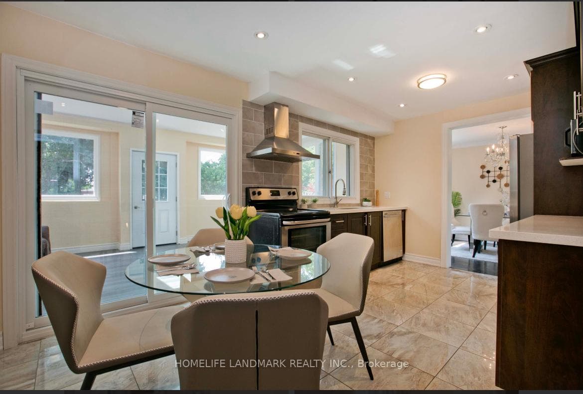 157 Pleasant View Drive - Detached photo 7 of 23 in Hillcrest Village / Bayview Village, Ontario