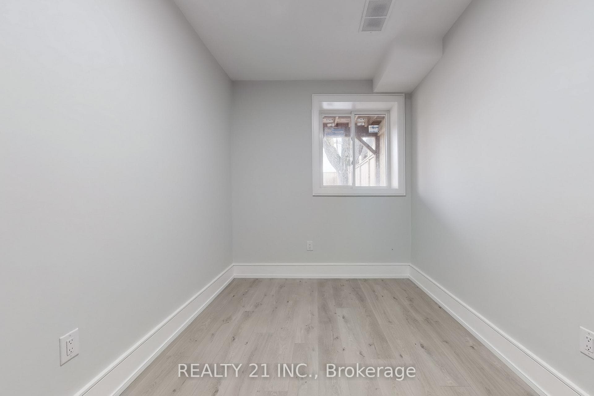 15 Malta Street - Detached photo 46 of 50 in Birch Cliff / Cliffside, Ontario