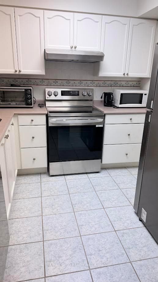 100 Burloak Drive Unit 2411 - Condo photo 16 of 48 in Burlington, Ontario