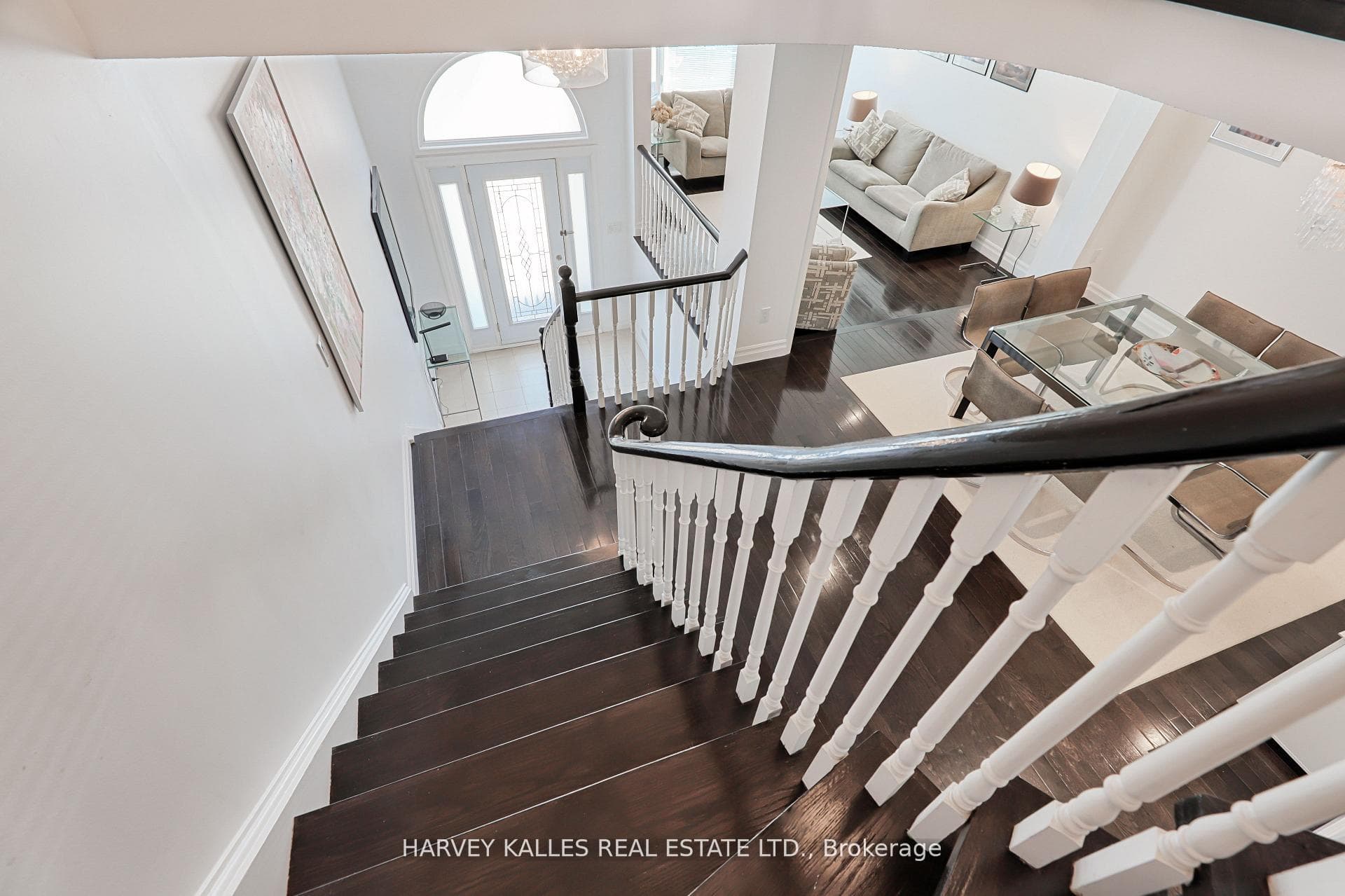 1050 Lindsay Drive - Townhouse photo 17 of 40 in Oakville, Ontario