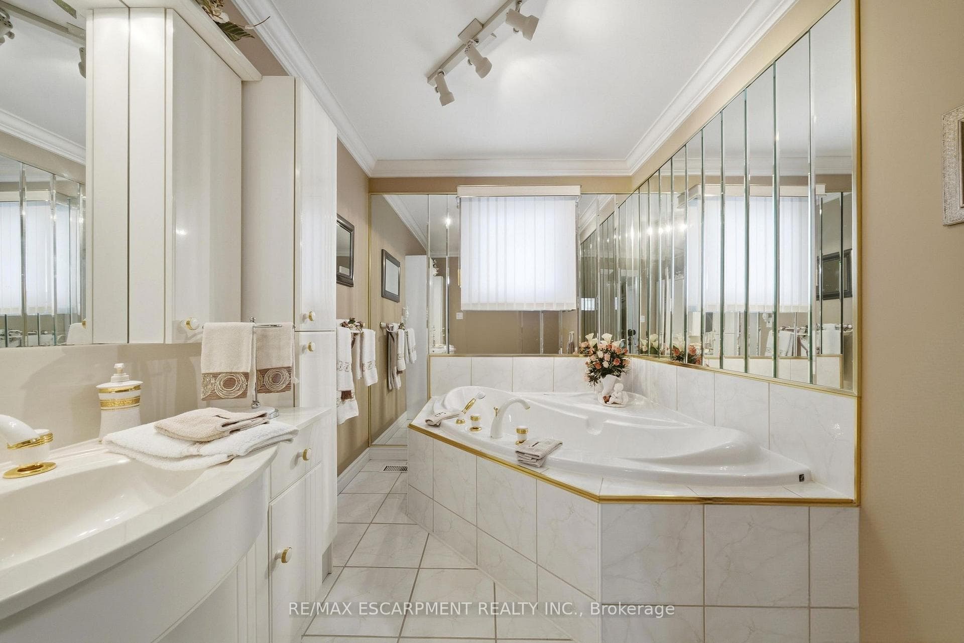 1149 Dowland Crescent - Detached photo 23 of 50 in Burlington, Ontario