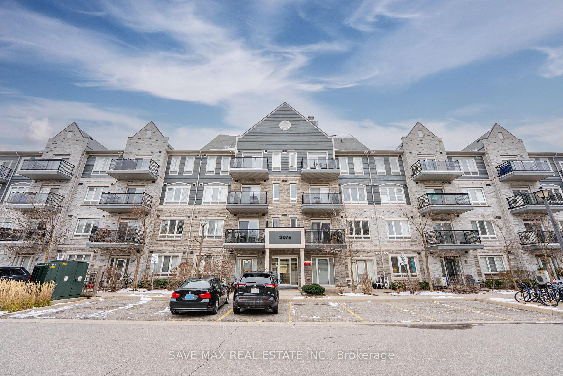 3075 THOMAS Street Unit 213 - home for sale in Mississauga, Ontario