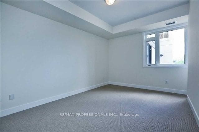 128 Garden Drive Unit 323 - Condo photo 14 of 17 in Oakville, Ontario
