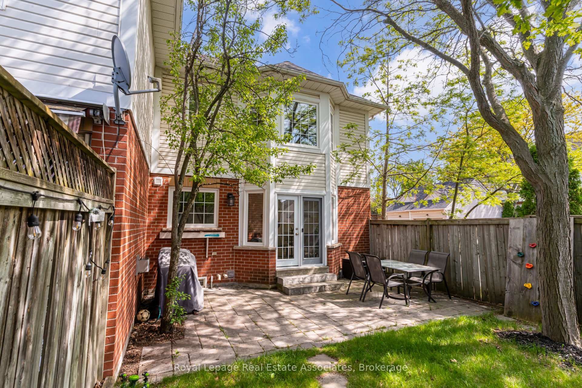 1179 Treetop Terrace - Townhouse photo 49 of 50 in Oakville, Ontario