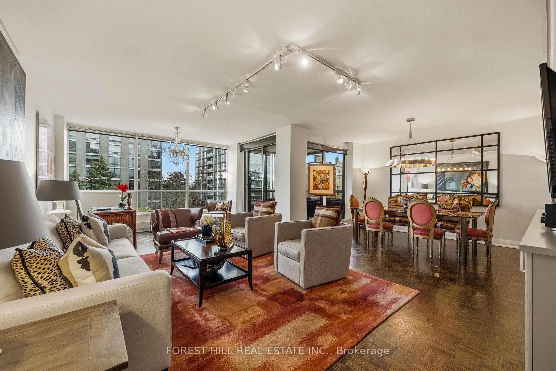 616 Avenue Road Unit 402 - Condo photo 2 of 22 in Annex / Yorkville / Summerhill, Ontario